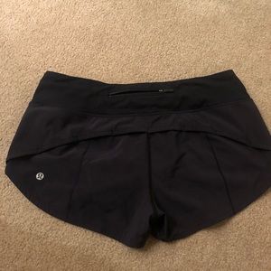 Black Lululemon Speed Up Shorts 2.5”